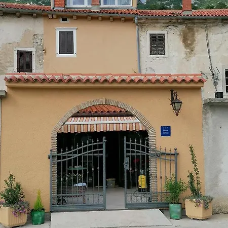 Guest house Twin Luka 15078d